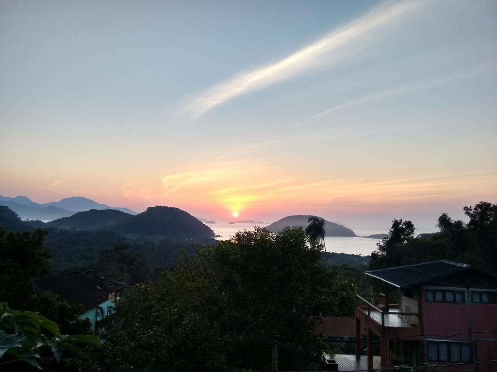 Haleiwa Chales E Suites - A Guest House Do Prumirim ウバトゥバ エクステリア 写真